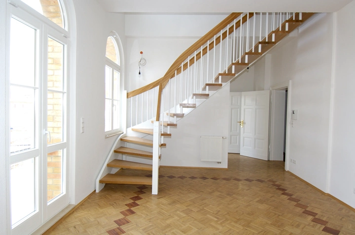 Herweghstraße 8, Treppe im Wohnzimmer