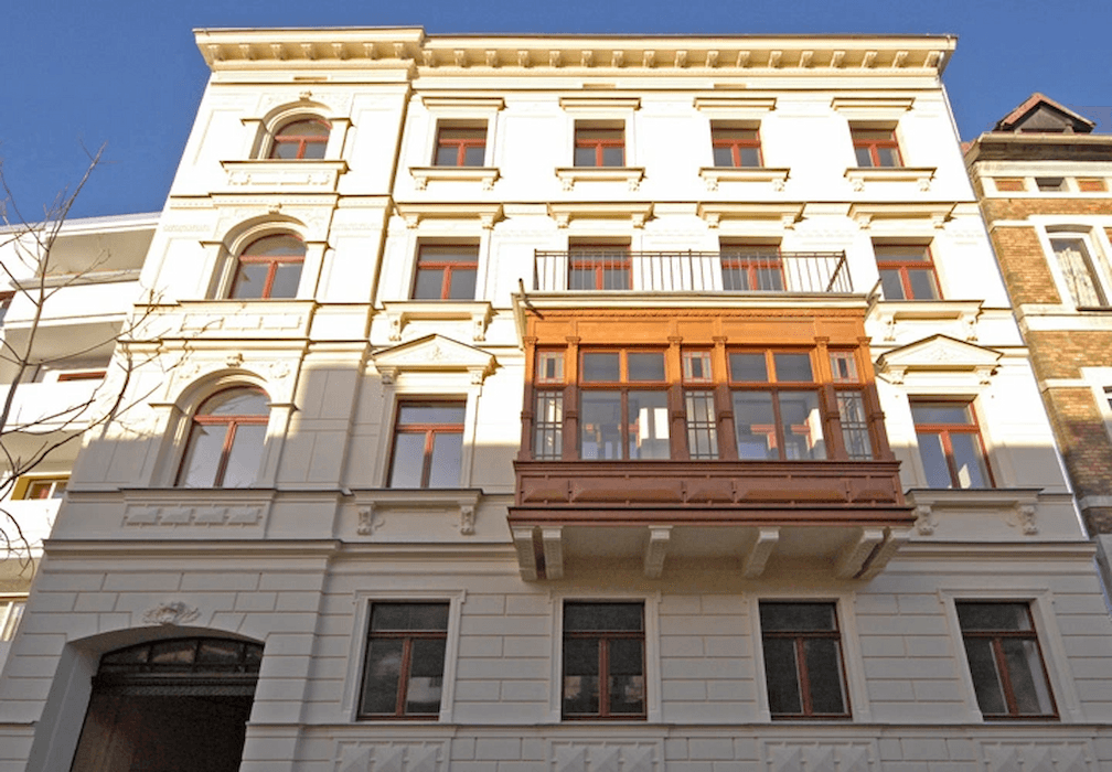 Fassade: Heinrich-und-Thomas-Mann-Straße 3